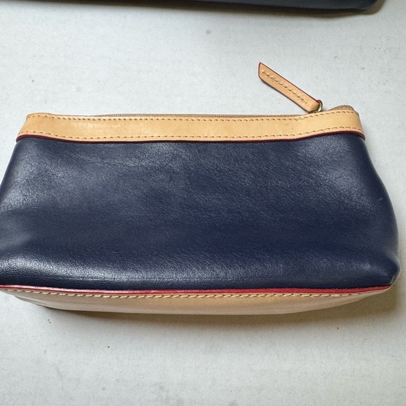 Dooney & Bourke Pebble Leather Pocket Satchel Change Purse & Protective Cover - Picture 9 of 16